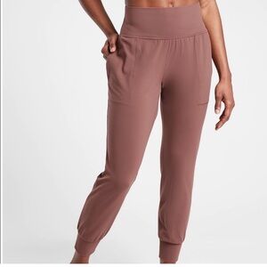Athleta Salutation High Rise Jogger Size XL